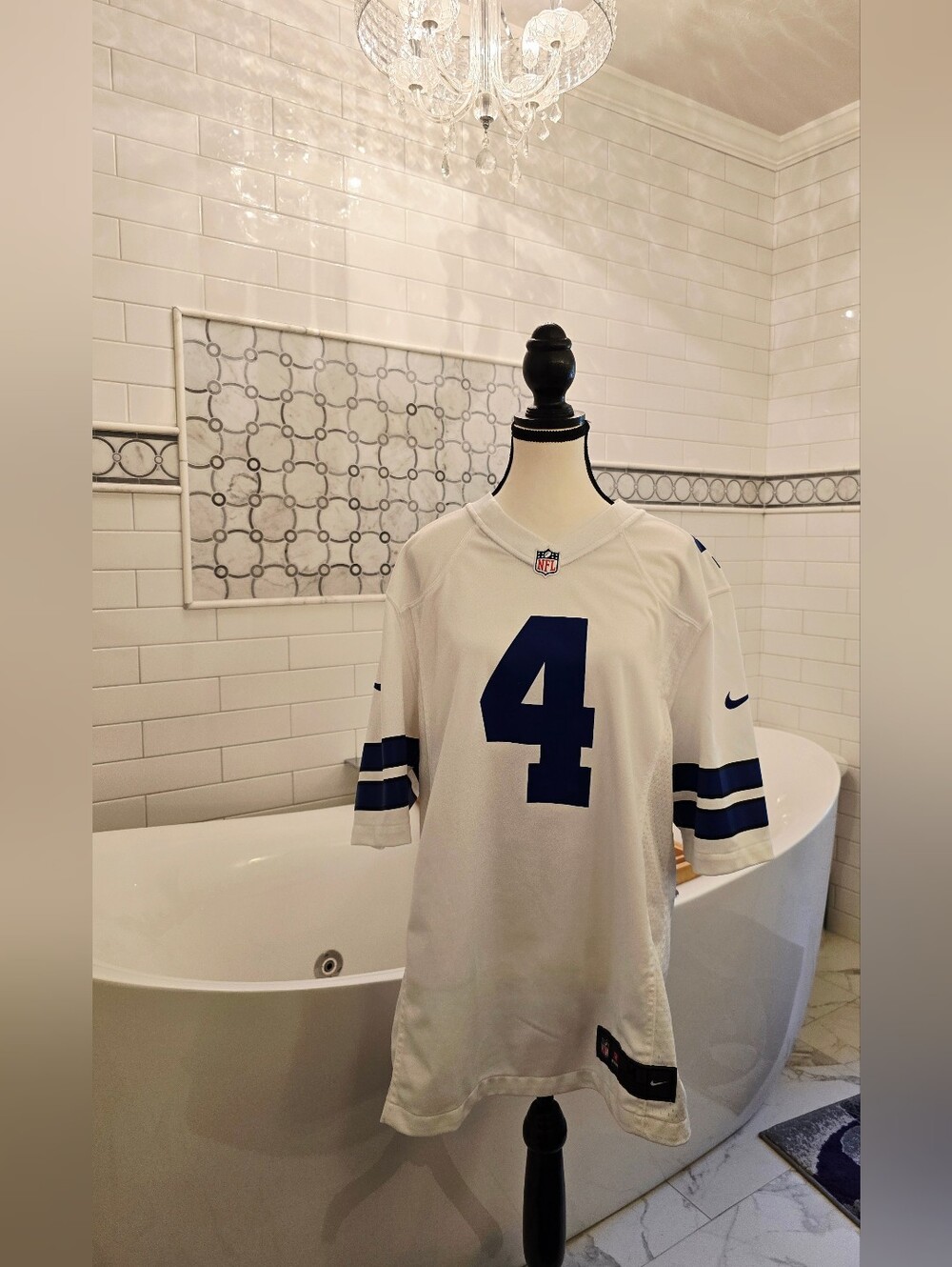 Nike/NFL White 🤍 Dallas Cowboys #4 Football Jersey, Size M